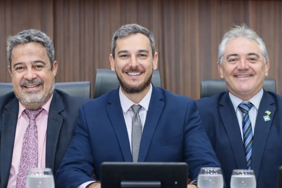 Imagem de compartilhamento para o artigo Vereadores Vanderson, Júnior e Emerson cobram férias a contratados, mais cadeiras de rodas e apoio ao atleta em Chapadão da MS Todo dia